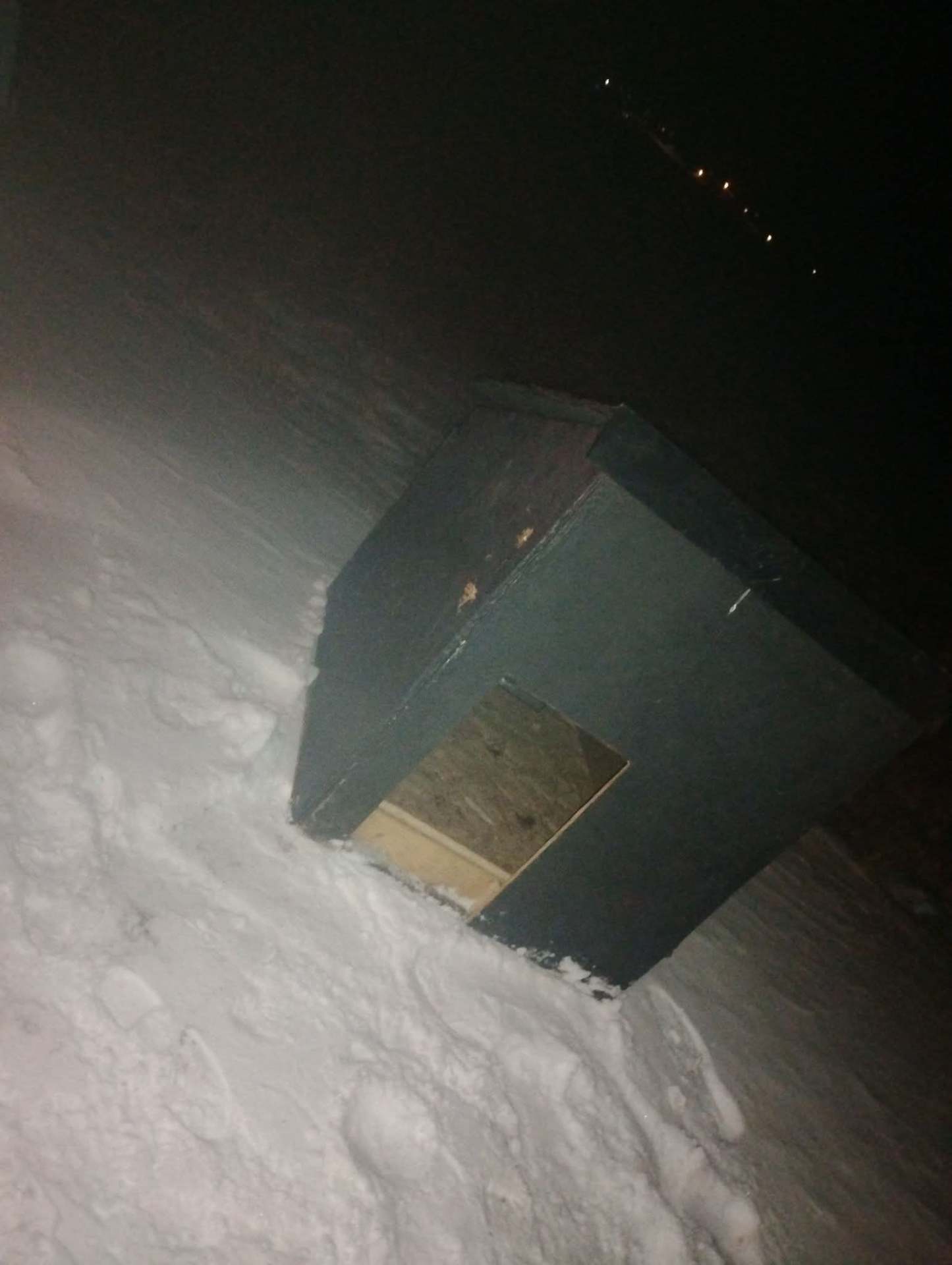 Late-night delivery — a warm shelter ready before the temperature drops.